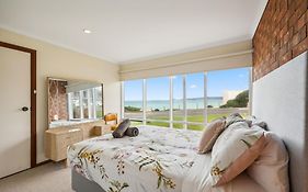 Beachfront Views At Southern Sands